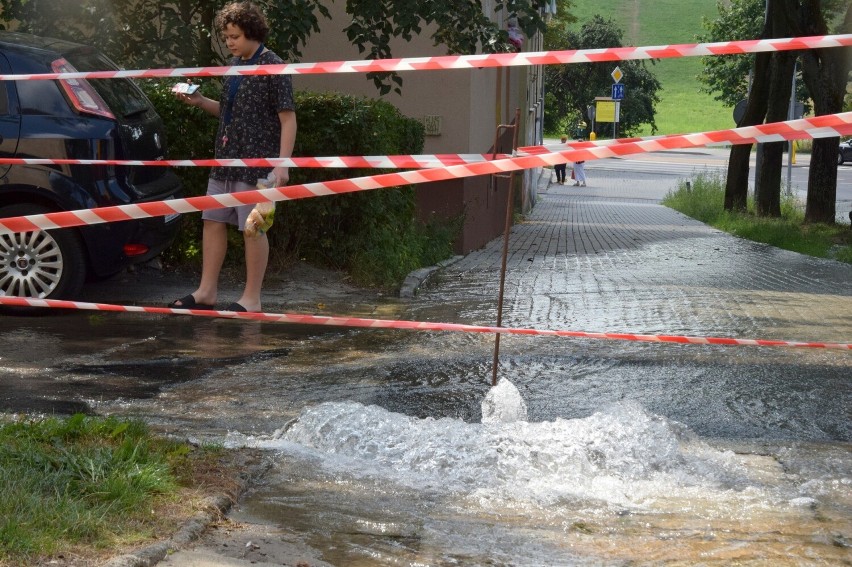 Studzienka kanalizacyjna przy ulicy Bema w Kielcach zmieniła...