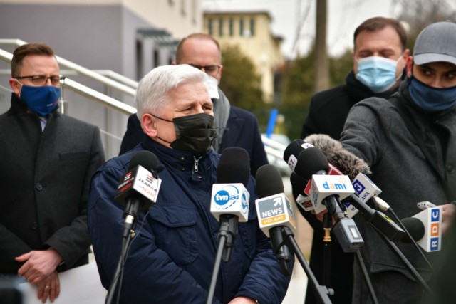 Marek Pacyna zapowiada, że będzie się bronił przed zarzutami. Jeśli nie Rada Miejska to on zaskarży decyzję ministra zdrowia do sądu.