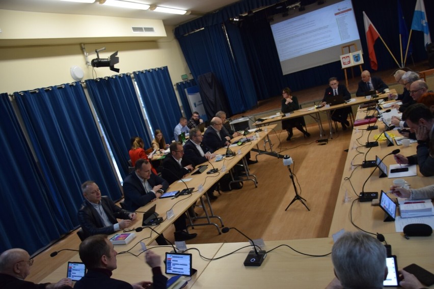 Pierwsza sesja Rady powiatu Zduńskowolskiego w 2023 roku