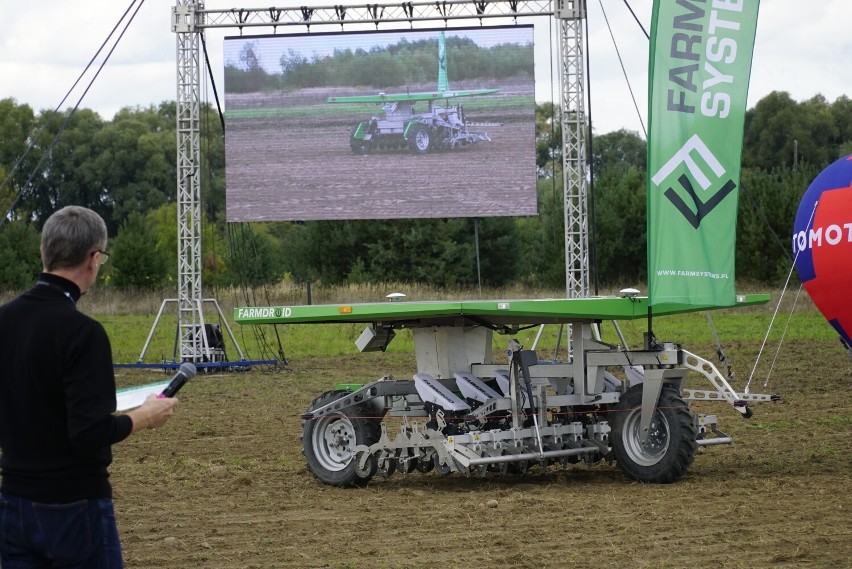 Agro Show 2022. Tłumy na lotnisku w Bednarach! Pierwszy dzień targów AGRO SHOW pod znakiem eko rozwiązań dla rolnictwa