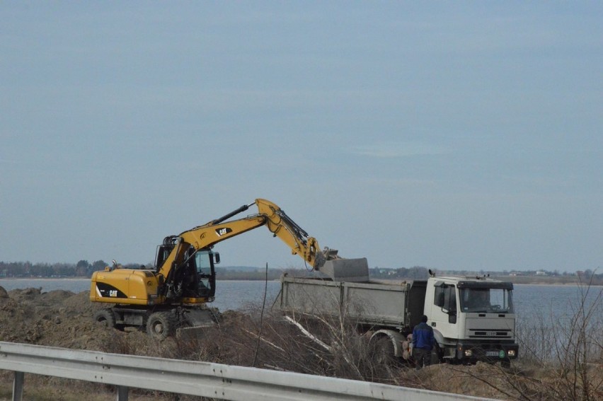 Port jachtowy w Pęczniewie w budowie