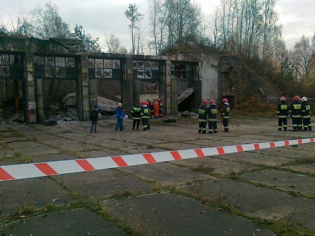 Gdynia: Zawalił się strop w magazynie. Szukali człowieka. Nikogo nie znaleziono