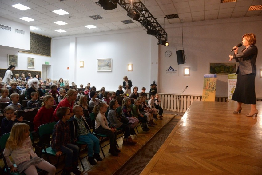 Edyta Jungowska na otwarciu Centrum Bibliotecznego dla...