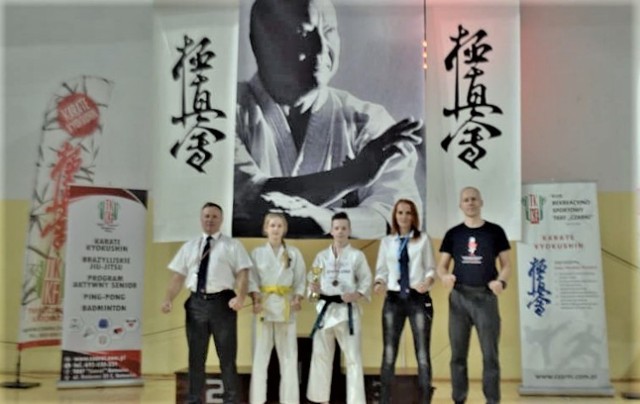 Zawodnicy z Bukowna po udanych mistrzostwach Polski juniorów młodszych w karate kyokushin w Katowicach