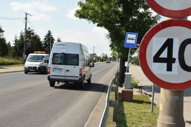 Ulica Paderewskiego jest już odnowiona. Drogowcom pozostało tylko wymalować na niej pasy