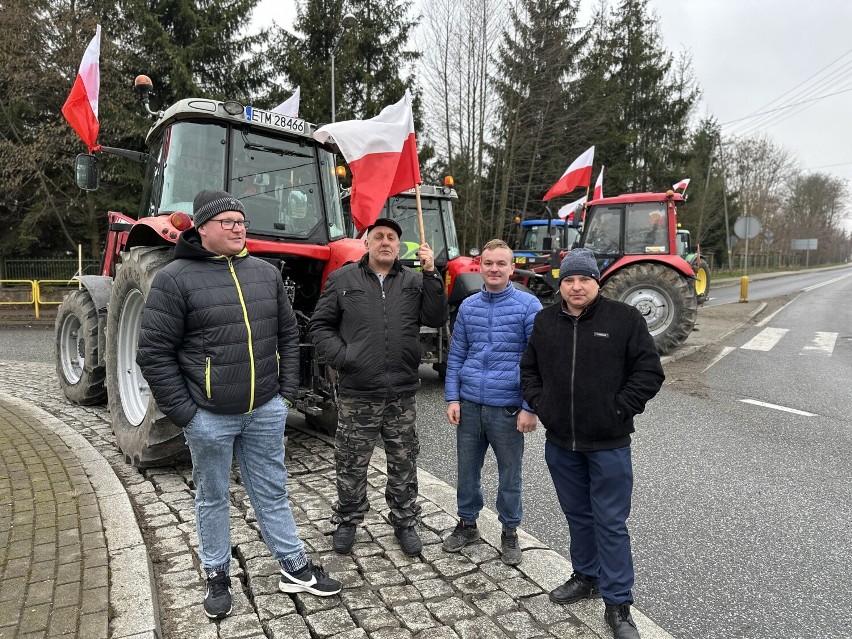 Rolniczy protest między Ujazdem i Rokicinami odbywał się 6...