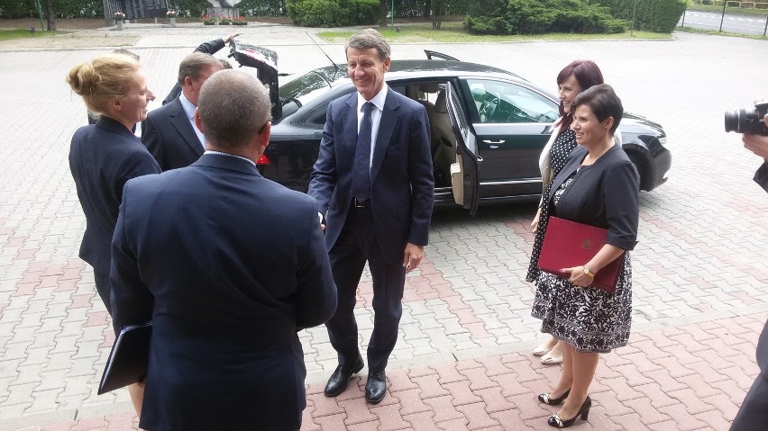 Minister Andrzej Czerwiński spotkał się z ratownikami...