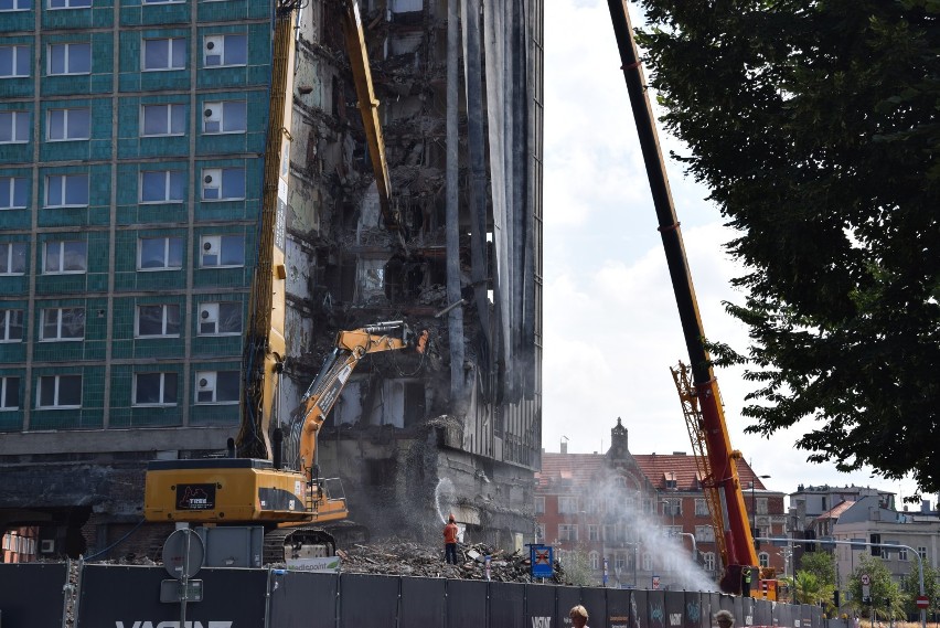 Rozbiórka hotelu Silesia w Katowicach. Dzień drugi, 13...