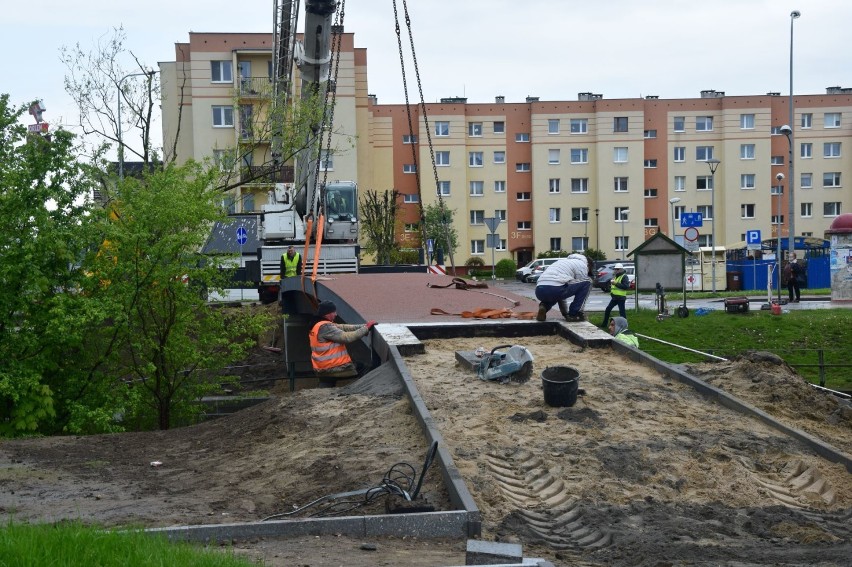 Nowa kładka w Nowym Dworze Gdańskim. Konstrukcja połączy bulwar wzdłuż ulicy Morskiej i plac za Żuławskim Ośrodkiem Kultury
