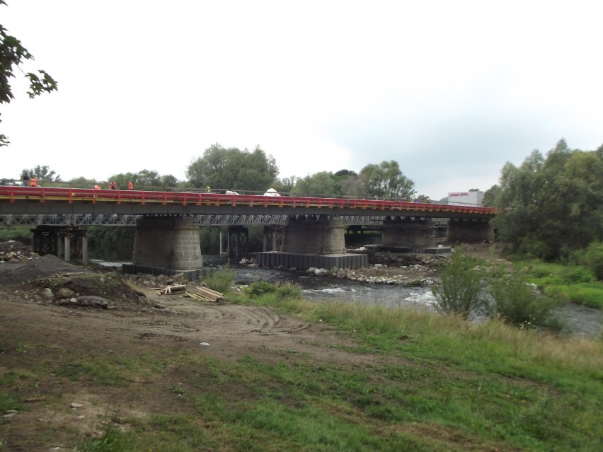 Most nad Skawą w Wadowicach po remoncie oddany do użytku. Na drodze krajowej 52 w Wadowicach nie ma już utrudnień [ZDJĘCIA