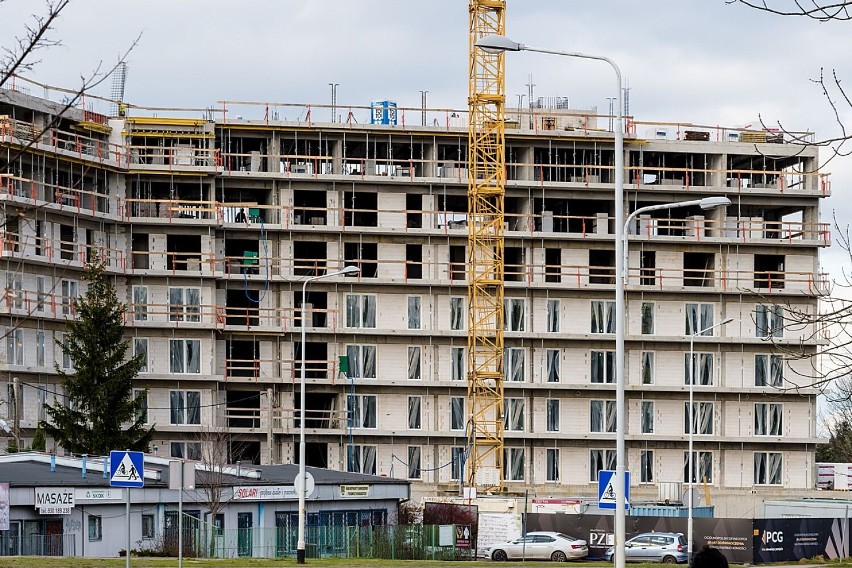 Wałbrzych: Powstaje nowy apartamentowiec „Nowe Podzamcze