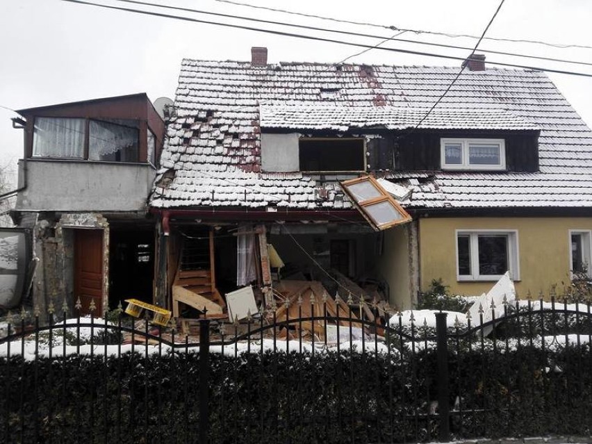 Wybuch gazu w Ziębicach. Dom jednorodzinny jest zniszczony.