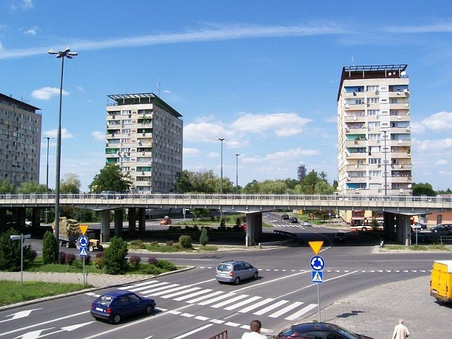 Władze miasta zachęcają do pokonywania krótszych dystansów pieszo.