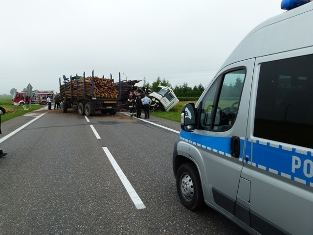 Dzisiaj 5.06.2012r. około godziny 9.30 w miejscowości Browina na drodze krajowej nr 91 ( stara K-1) prowadzącej z Gdańska do Torunia doszło do czołowego zderzenia dwóch ciężarówek. W zdarzeniu uczestniczył również osobowy volkswagen touran, którym kierowała 43 &#8211; letnia kobieta.