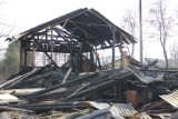 Puławy: Skutki pożaru magazynu przy ulicy Kolejowej (zdjęcia)