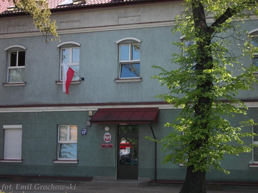Biało-czerwona flaga w Płocku