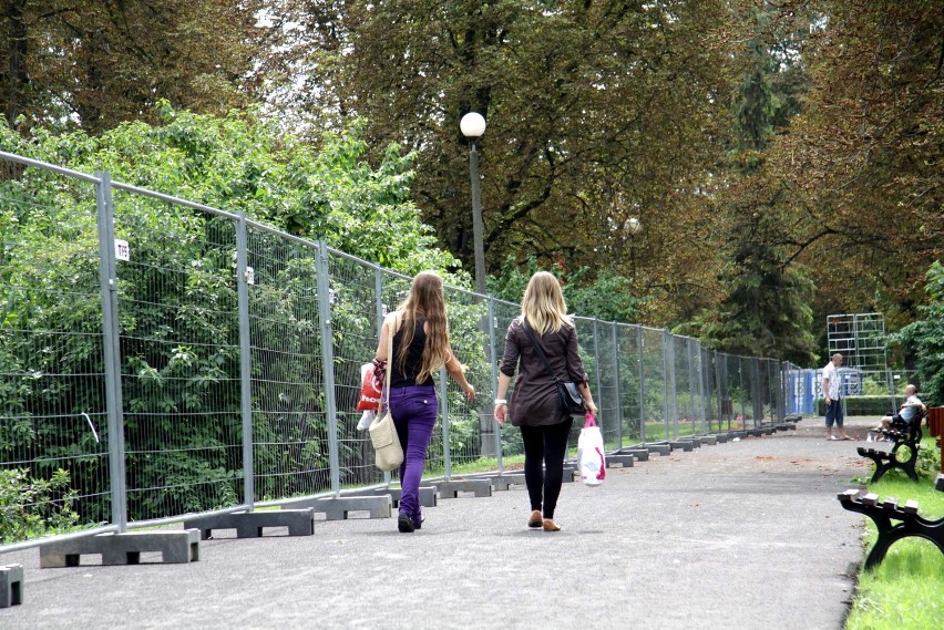 Lublin: Park Ludowy gotowy na Europejskią Konwencję Żonglerską (ZDJĘCIA)