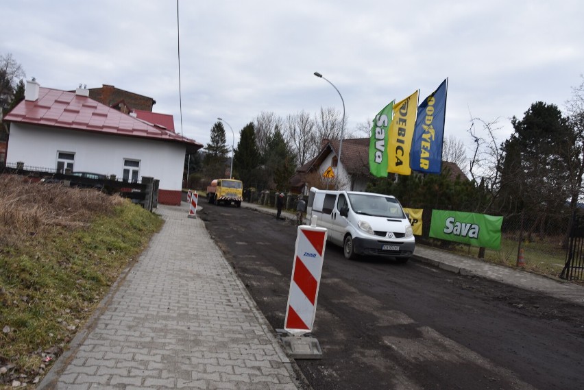 Gorlice. Rozpoczął się remont ulicy Blich. Prace będą prowadzone w trzech etapach. Kierowcy muszą liczyć się z utrudnieniami [ZDJĘCIA]