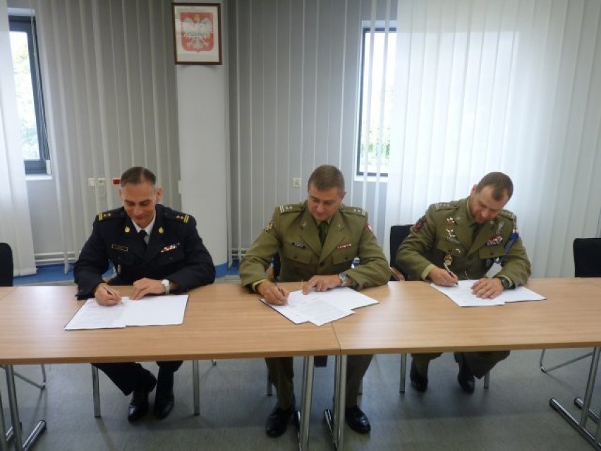 Wojskowa straż pożarna komandosów coraz bliżej włączenia do Krajowego Systemu Ratowniczo-Gaśniczego