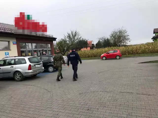 Policjanci KPP Radziejów i żołnierze WOT
