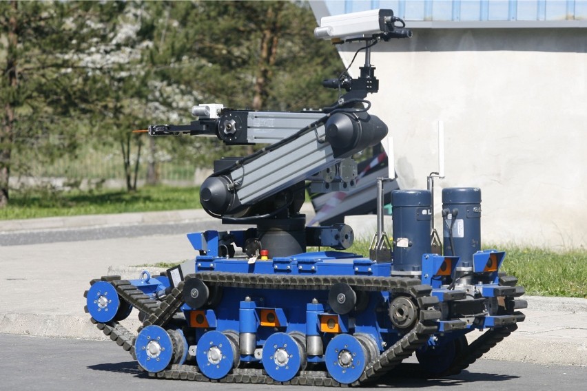 Zawody robotów T-BOT 2014 w Wałbrzychu z dodatkowymi atrakcjami