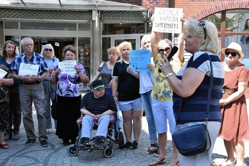 Legnica, manifestacja poparcia dla Matek protestujących w Sejmie [ZDJĘCIA] 