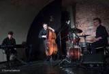 Jazzowy wieczór w Piwnicy TPS. Koncert na zaproszenie Stargardzkiej Izby Gospodarczej w obiektywie Tadeusza Surmy 