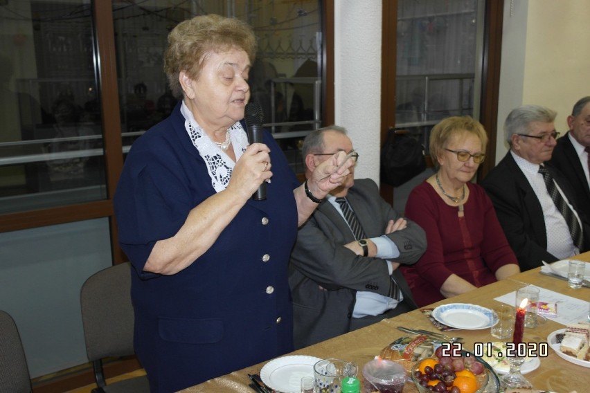 Członkowie Klubu Seniora "Janowiacy" świętowali Dzień Babci i Dziadka. Zobacz galerię zdjęć 