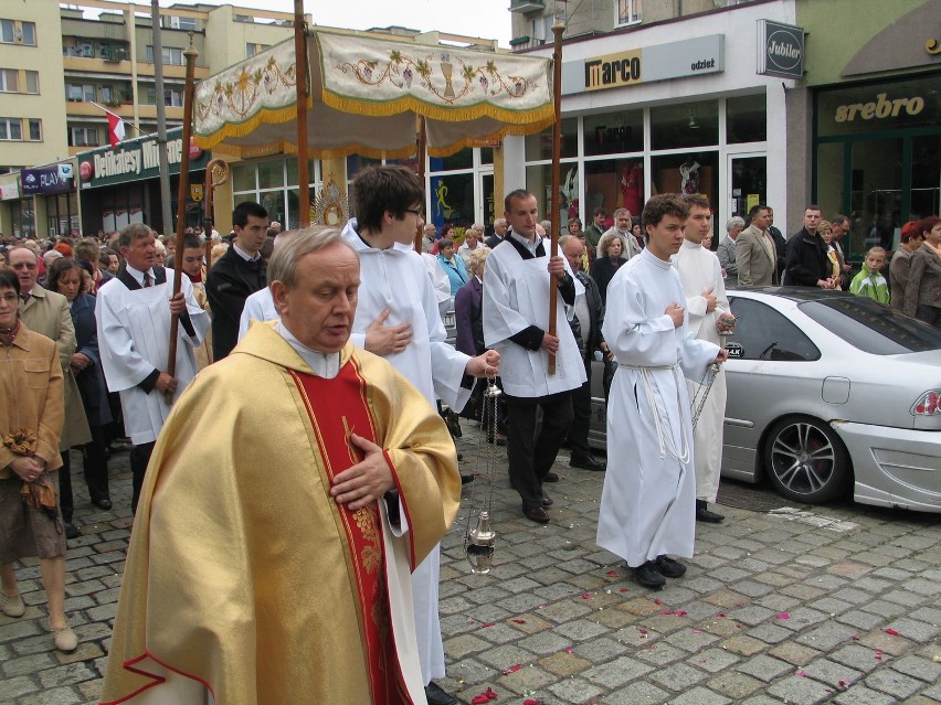 Głogów: Tysiące głogowian na procesjach Bożego Ciała FOTO