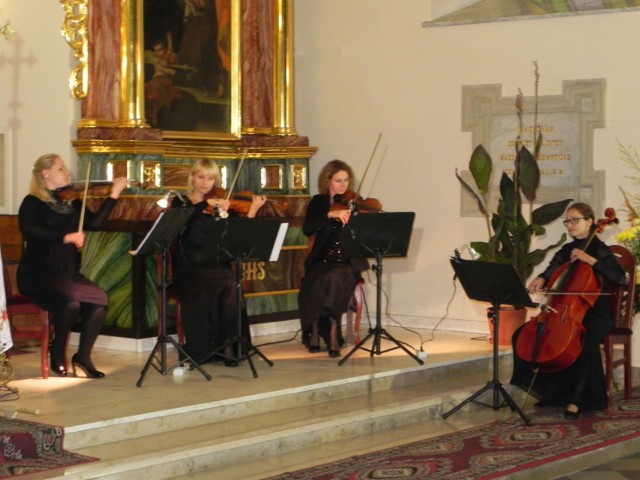 Kwartet smyczkowy Nuovo (od lewej): Monika Dondalska, Lucyna Dobrychłop, Joanna Korczin i Barbara Pirogowicz.