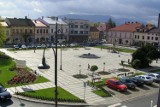 Kęty. Nastolatkowie po pijanemu biegali po dach kamienic w centrum miasta. Zostali zatrzymani przez policję