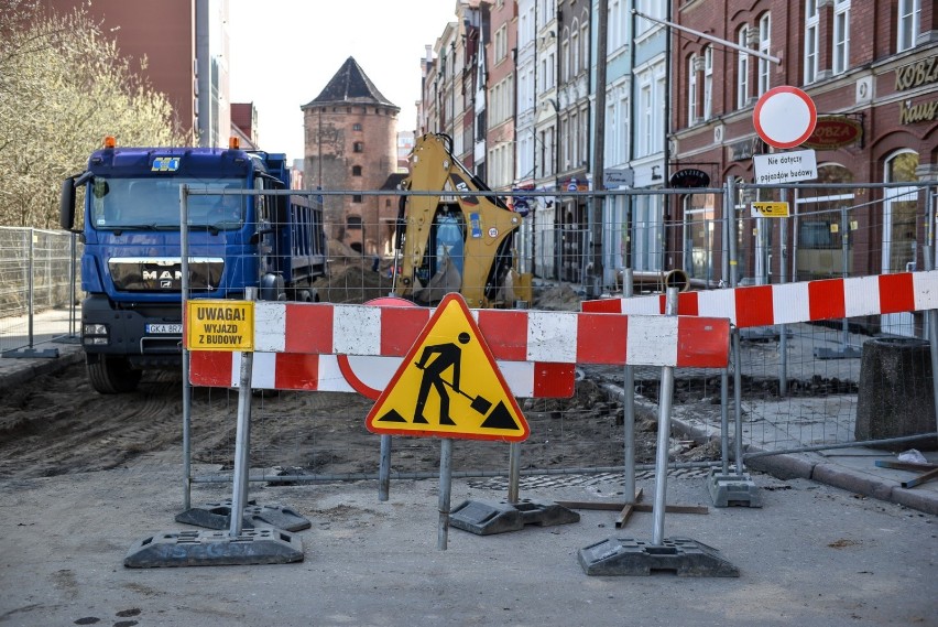 Utrudnienia na skrzyżowaniu ulic Równej z Sandomierską w Gdańsku. Od 13 września 2021 r. rozpocznie się naprawa nawierzchni jezdni