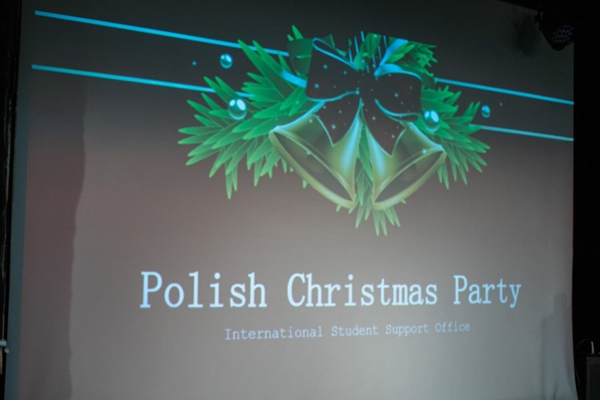 Ponad 100 studentów z różnych zakątków świata wzięło udział w „Wigilii po polsku” w WSIiZ