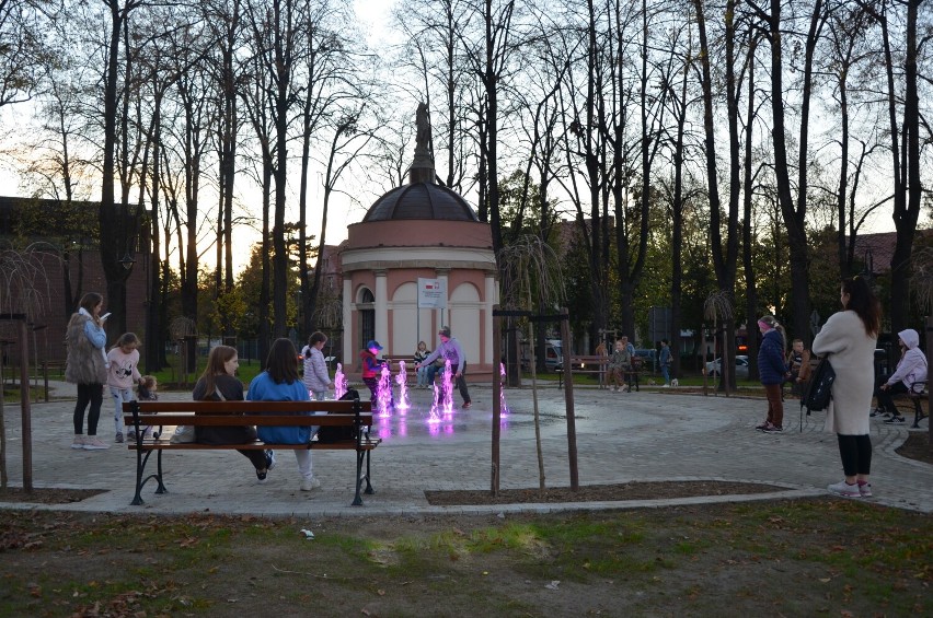 Dobiega końca rewitalizacja Parku Miłośników Dzierżoniowa....