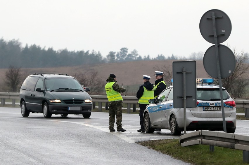 Strażnicy graniczni z Legnicy i Zgorzelca zarażeni! Kolejni na kwarantannie 