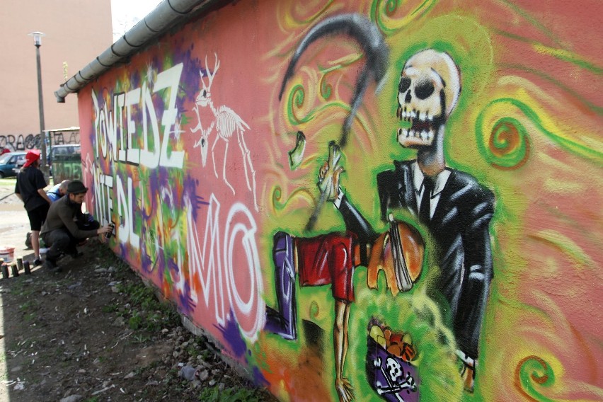 Kraków: artyści graffiti i street art zaprotestowali przeciwko GMO [ZDJĘCIA]