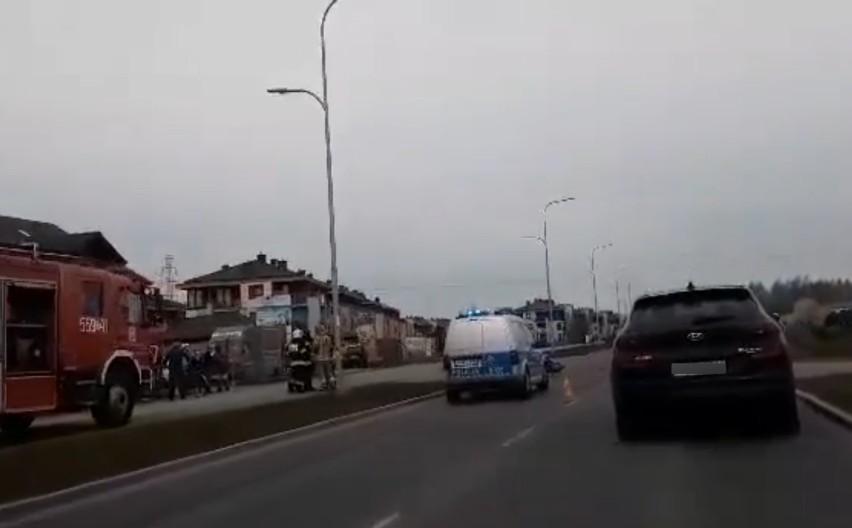 Wypadek na ulicy Obwodowej w Redzie. Motocyklista trafił do szpitala| FILM