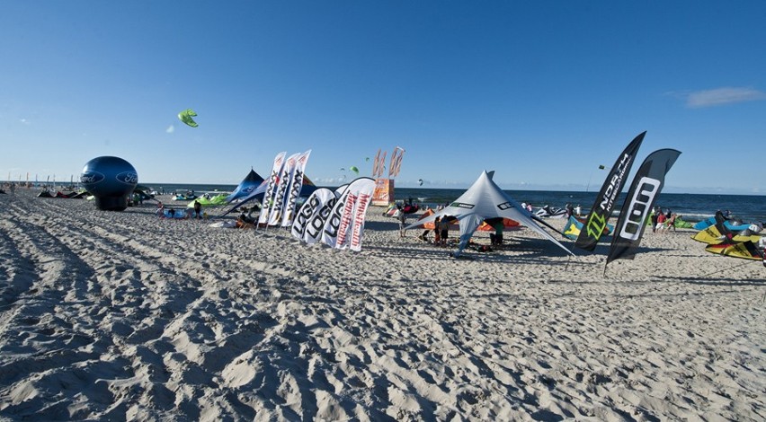 W Jastarni o mistrzostwo Polski rywalizowali kitesurferzy [ZDJĘCIA]