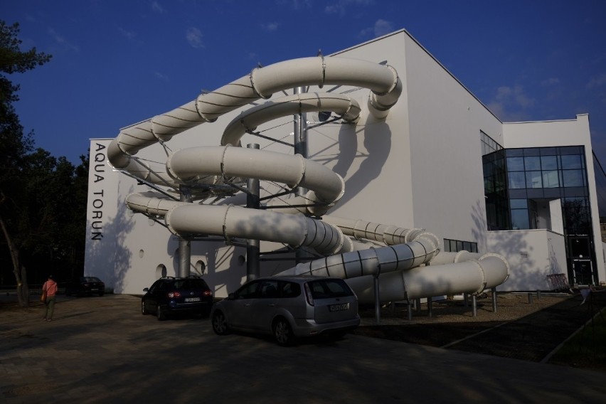 Aquapark Toruń gotowy: trzy niecki, zjeżdżalnie, gejzery,...