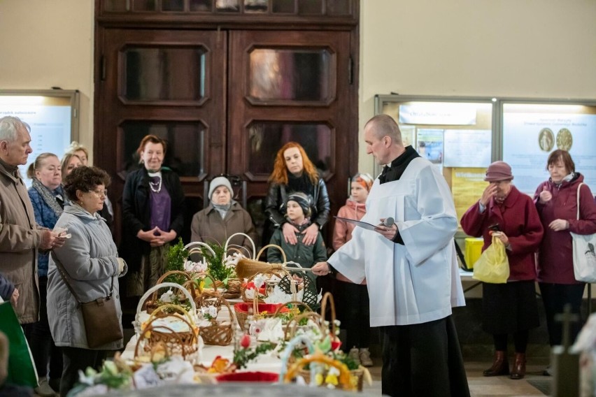 Święcenia pokarmów w Parafii pw. św. Wincentego a Paulo w...