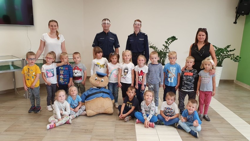 Policjanci odwiedzili szkołę w Starych Oborzyskach