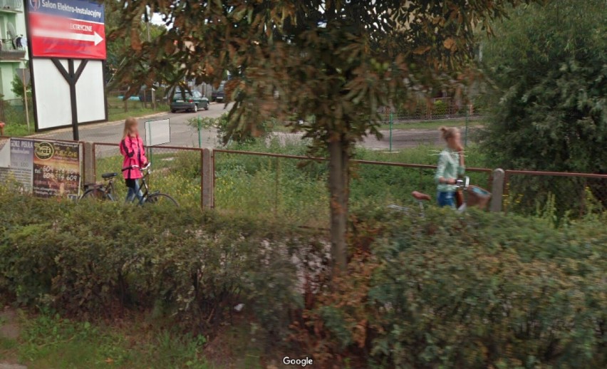 Aparat przyłapał mieszkanki Sycowa w różnych sytuacjach. Zobaczcie, czy Wy też jesteście na tych zdjęciach z Google Street View? 