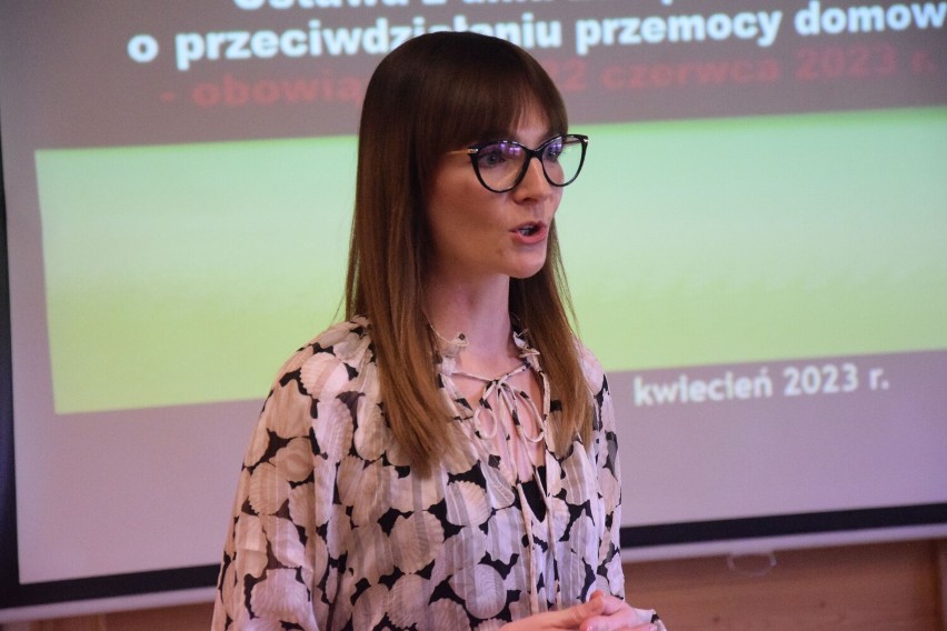 Paula Ortmann, kierownik Ośrodka Pomocy Społecznej w Książu...