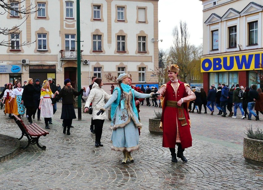 Rok temu poloneza zatańczyło ponad 300 osób