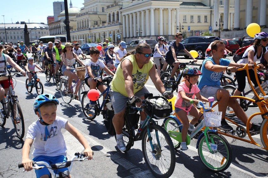 Parada rowerowa w Warszawie i wielki piknik. Tak stolica...