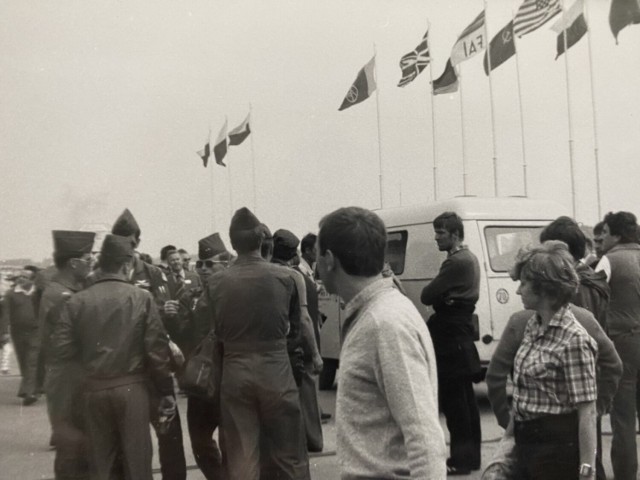 IV ŚMIGŁOWCOWE MISTRZOSTWA ŚWIATA w 1981 roku, czyli spotkanie wojsk Układu Warszawskiego i NATO na piotrkowskim niebie