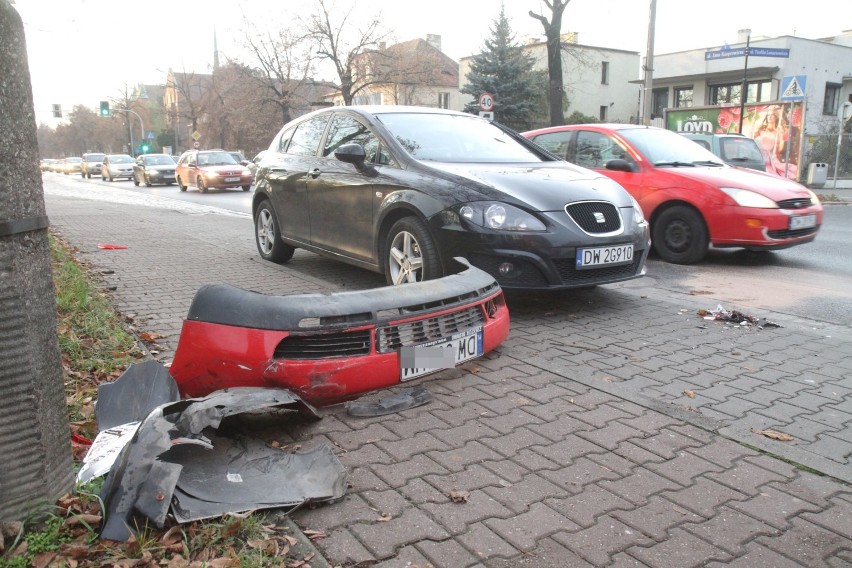 2. Zapoznaj się z aktualnymi przepisami ruchu drogowego.