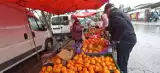 Ceny owoców i warzyw na targu w Jędrzejowie w czwartek, 25 stycznia. Ile trzeba było zapłacić? Sprawdźcie 