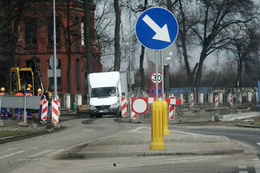 Remont ulicy Jaworzyńskiej w Legnicy (ZDJĘCIA)