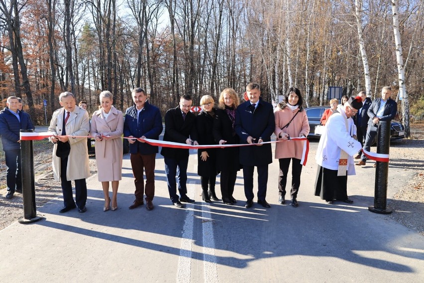 Mieszkańcy gminy Leśniowice mają dwie przebudowane drogi. Zobacz zdjęcia
